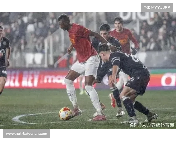 瓦伦西亚逆转阿拉维斯 萨迪克领衔锋线主场取关键三分